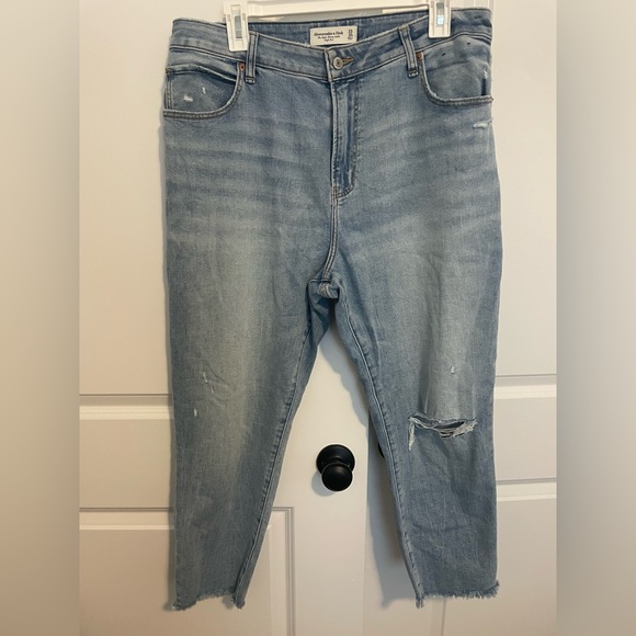 Abercrombie & Fitch Light Blue Super Skinny - Picture 3 of 3